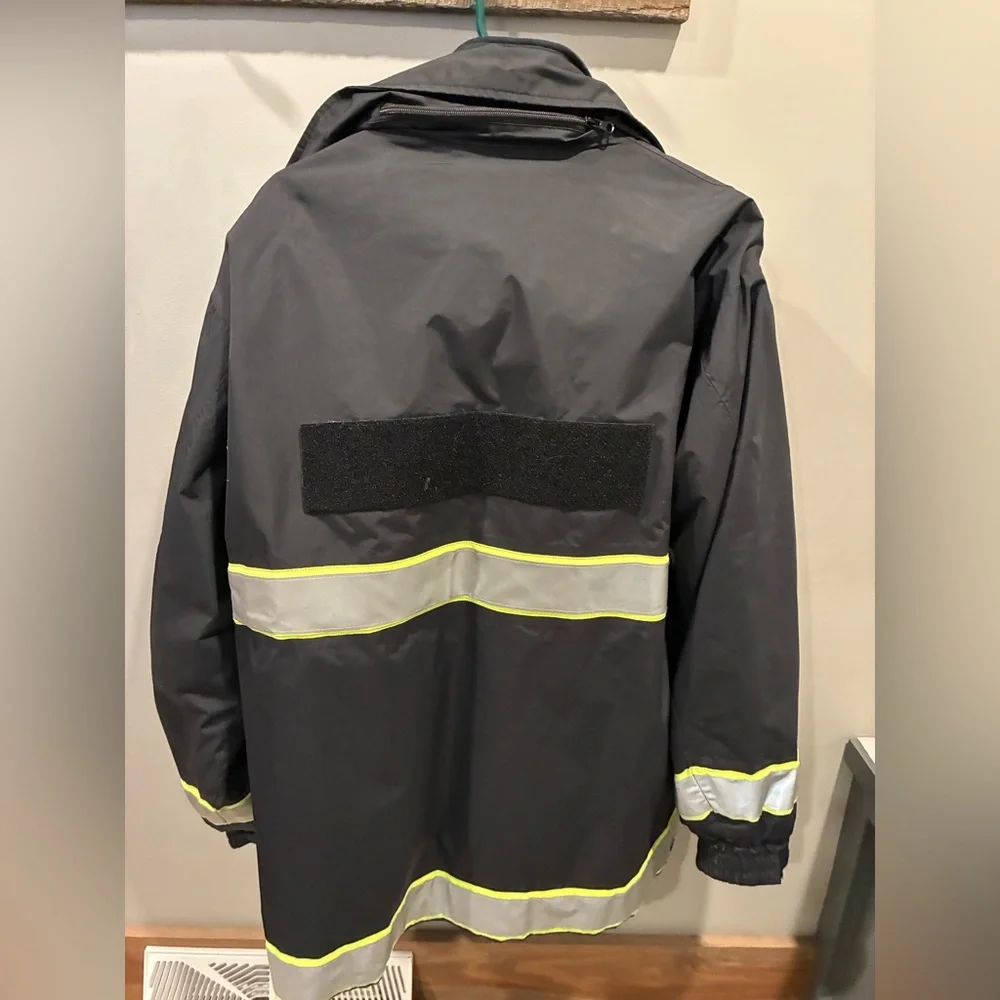 Gerber Outerwear Black High-Visibility Raincoat Black Men’s size XL Police, Fire - Picture 3 of 4